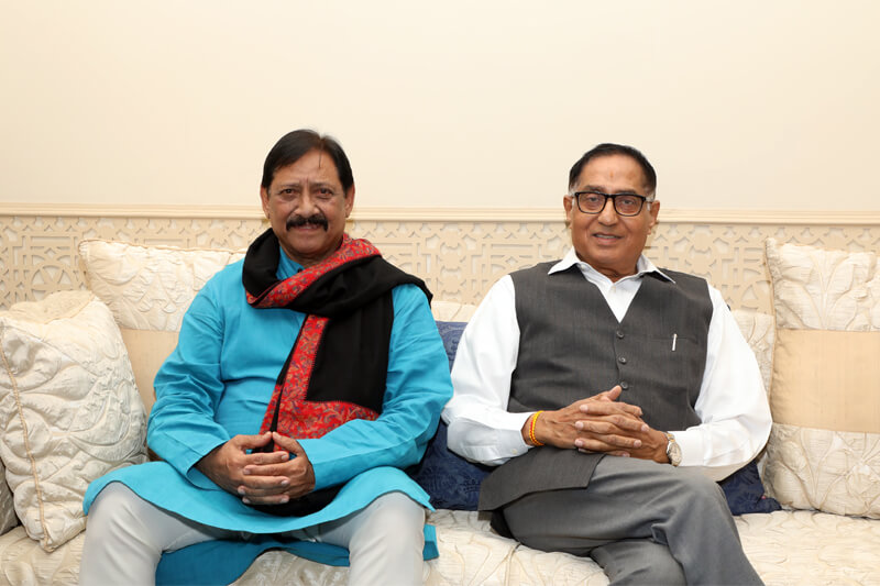 Shri Chetan Pratap Singh Chauhan with Suresh Jain at TMU