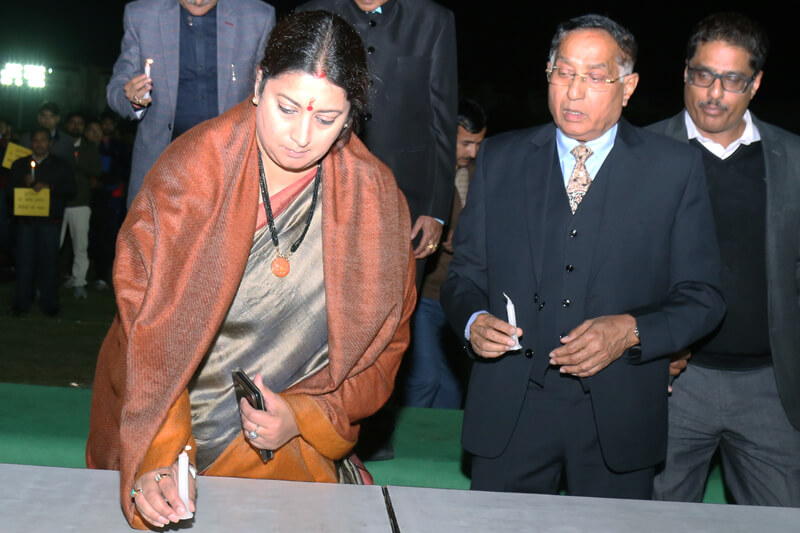 Shri Smriti Zubin Irani with Suresh Jain at TMU